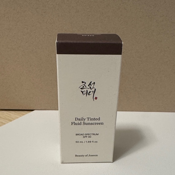 Beauty of Joseon Daily Tinted Fluid Sunscreen - SHADE DP320 - Picture 1 of 3
